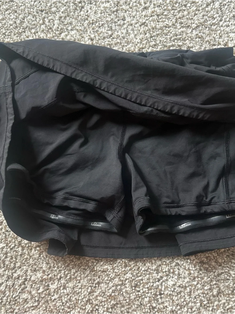 Lululemon Black Pace Rival Skirt Size 8